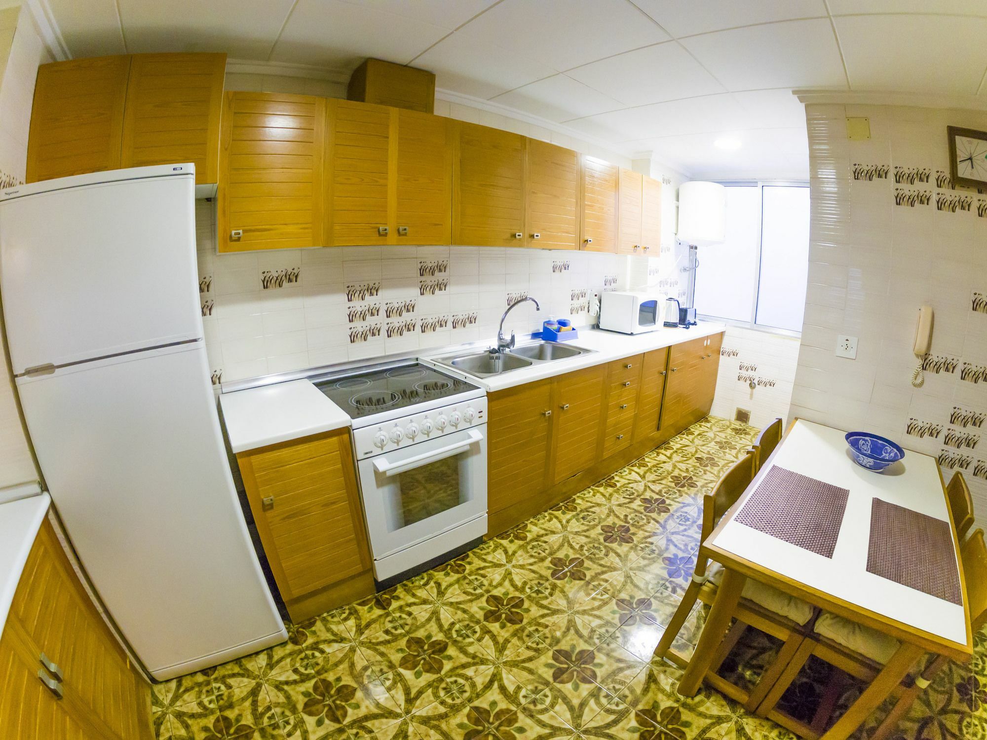 Homely Apartments Playa De Los Locos Торевиеха Екстериор снимка